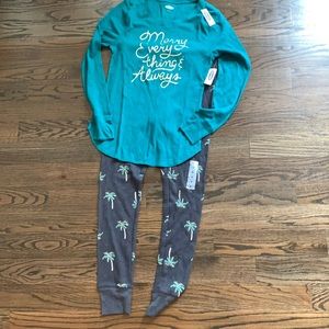 NWT Old Navy Holiday Sleep Set